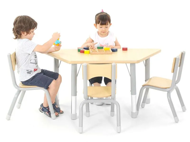 Trapez table and chair Owlaf grey with children playing Trapez table and chair Owlaf grey with children playing
